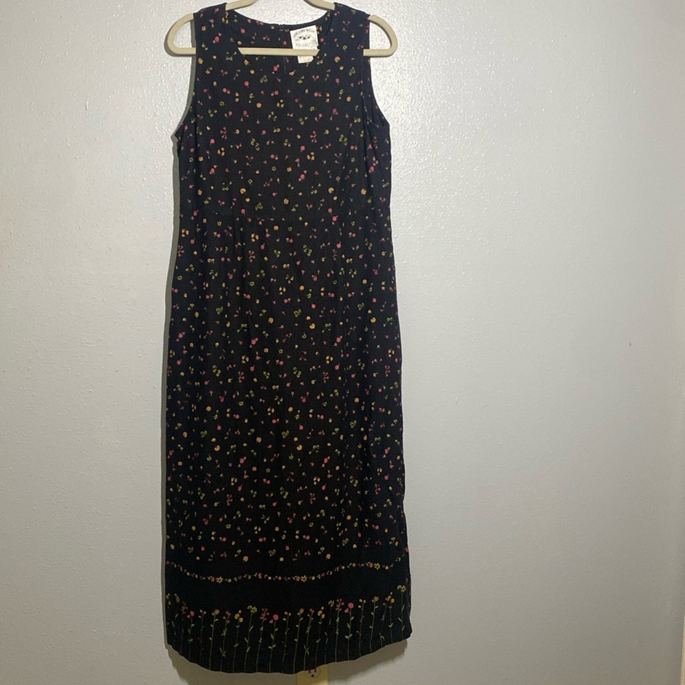 Floral Sleeveless Black Dress
